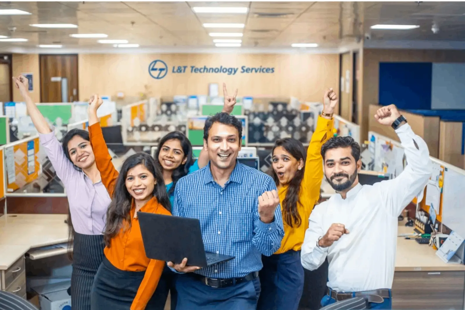 Bridging the gap by empowering mid-level managers with financial acumen in a tech-driven world